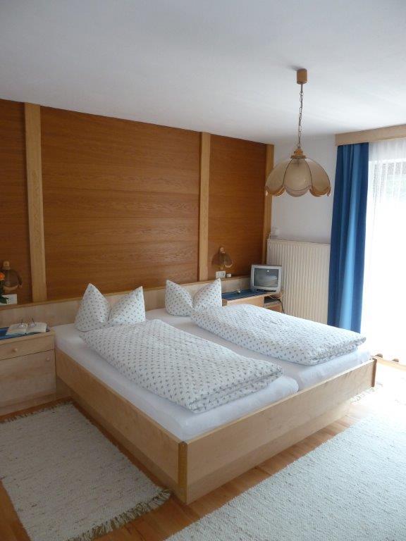 Pension Holzmann ลอยทัช ภายนอก รูปภาพ