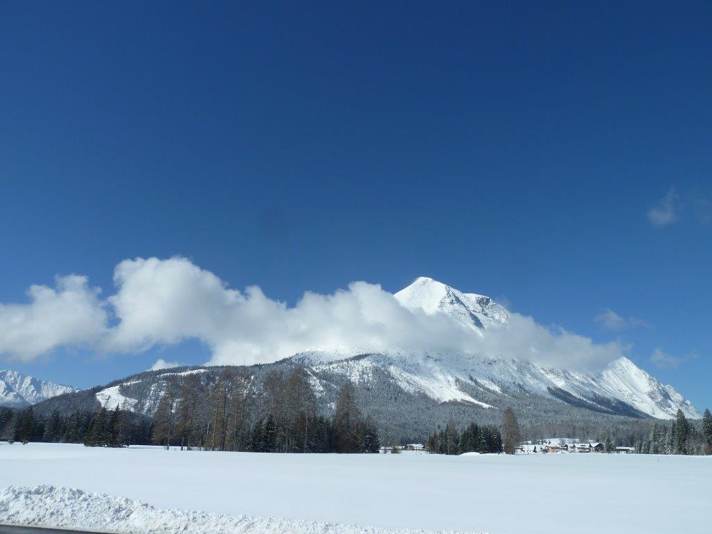 Pension Holzmann ลอยทัช ภายนอก รูปภาพ